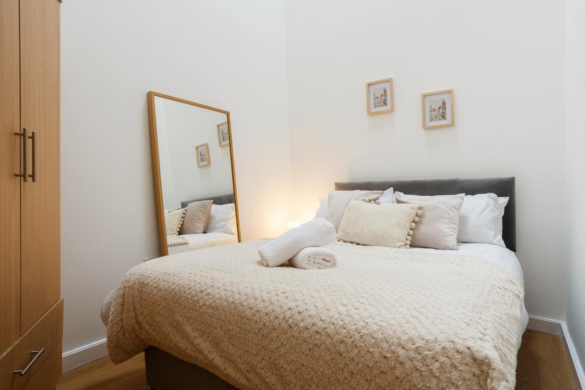 Cozy Downtown Loft In Bradford Appartement Bradford  Buitenkant foto